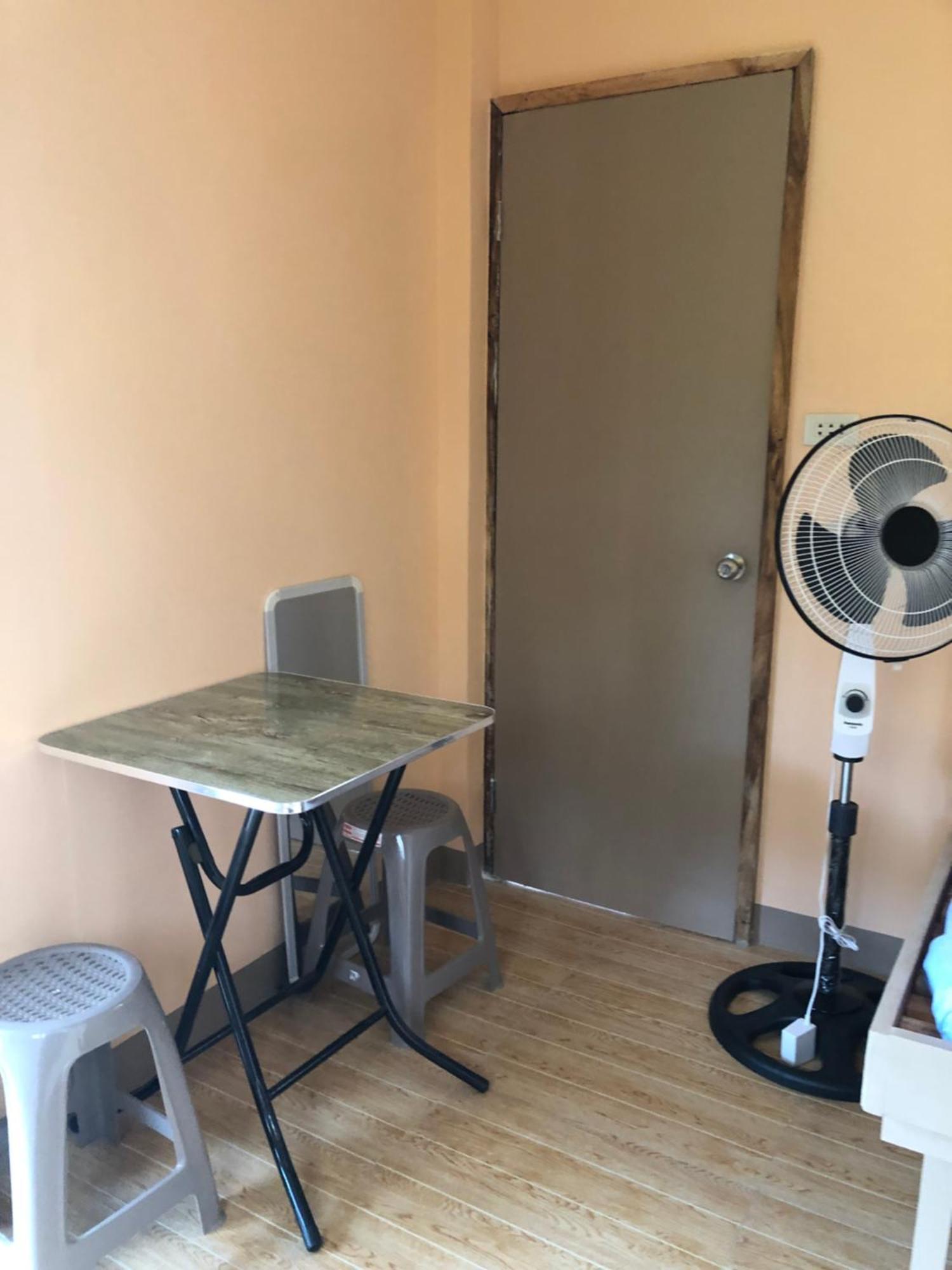 Fely'S Homestay Batuan エクステリア 写真